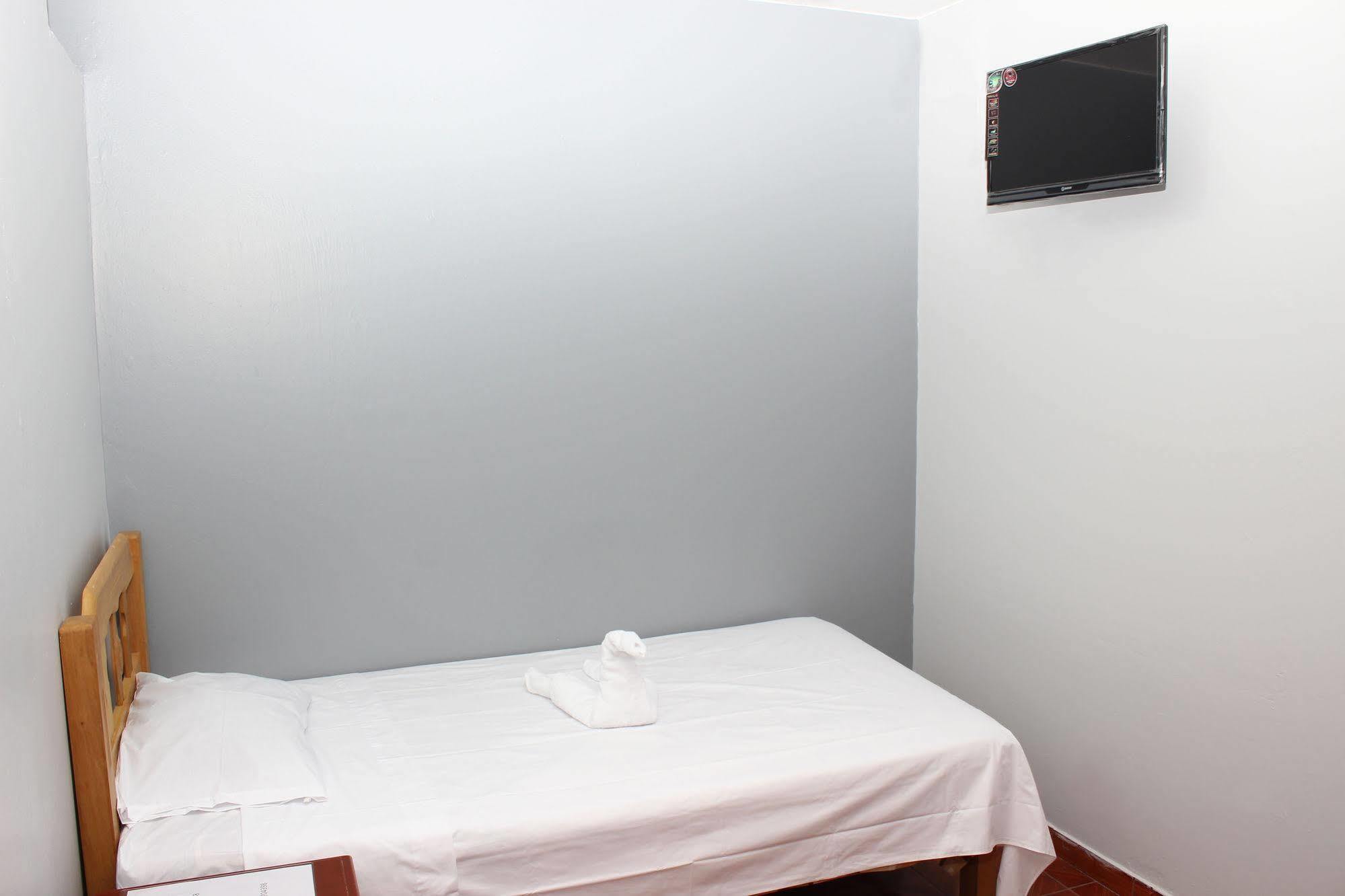 Callao Hostal Las Fresas Lima Airport מראה חיצוני תמונה