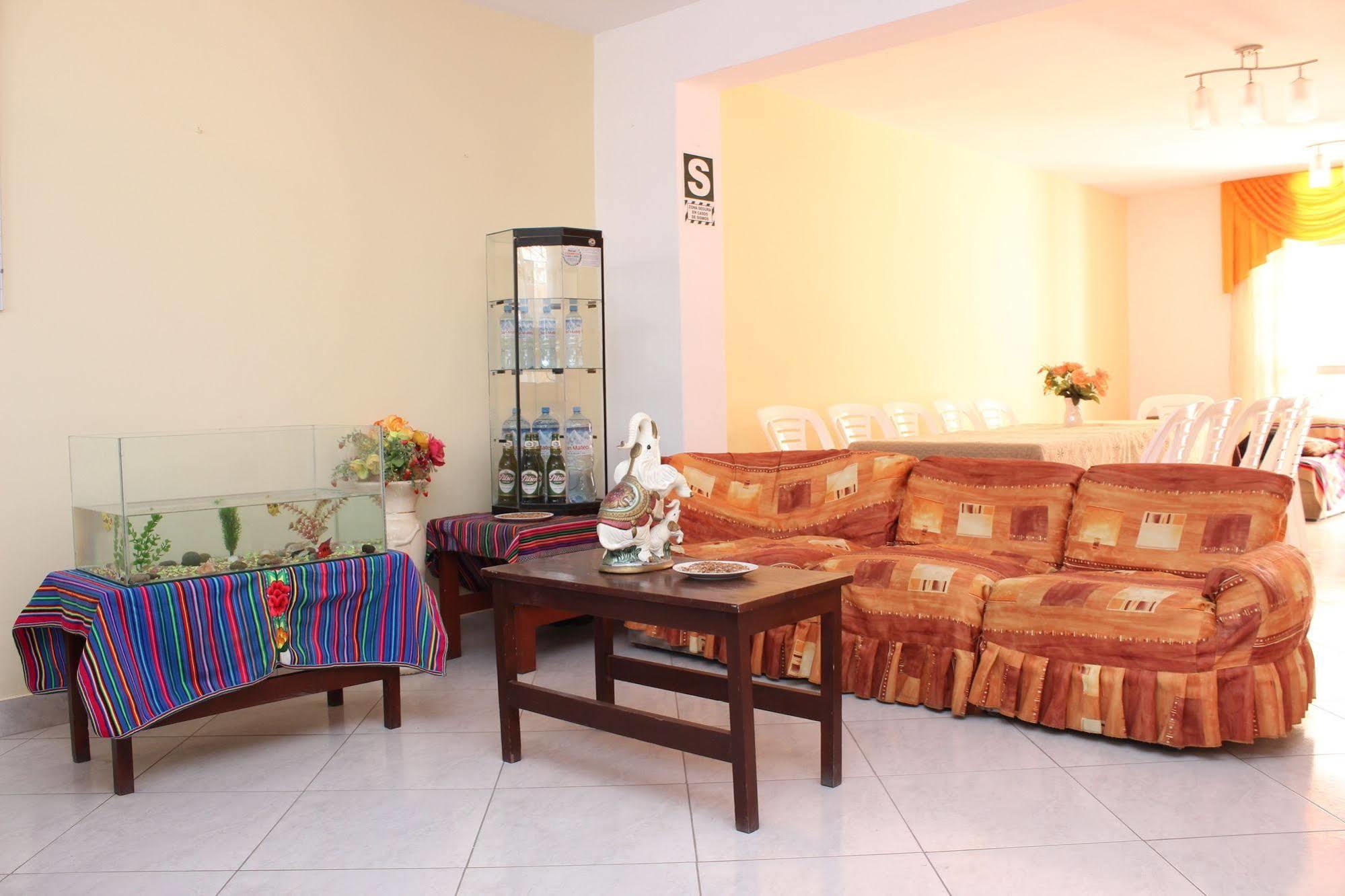 Callao Hostal Las Fresas Lima Airport מראה חיצוני תמונה